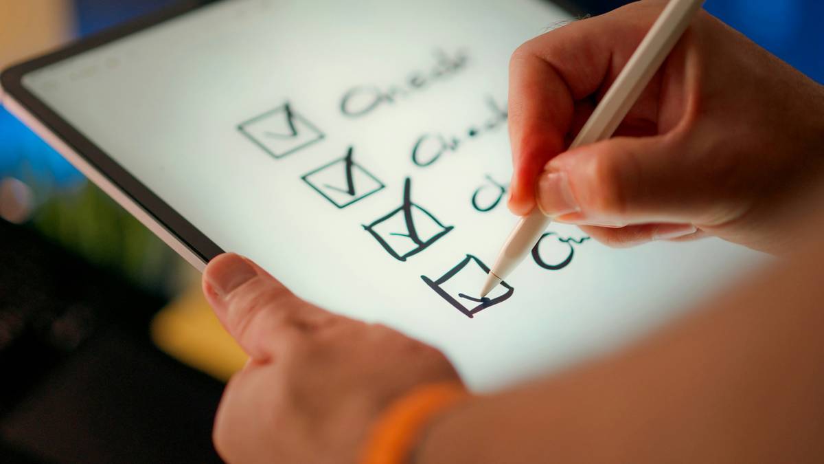 saving hack financial intelligence questionnaire to reveal hidden spending triggers in personal finance